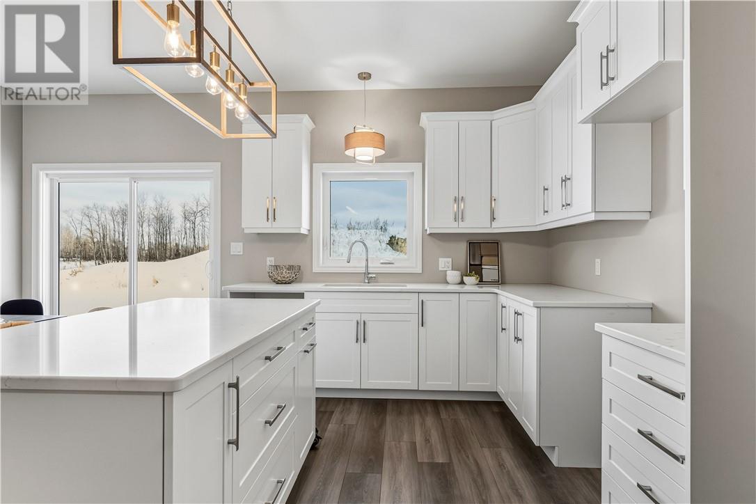 3030 Manon Street, Hanmer, Ontario  P3P 1R3 - Photo 9 - 2126273