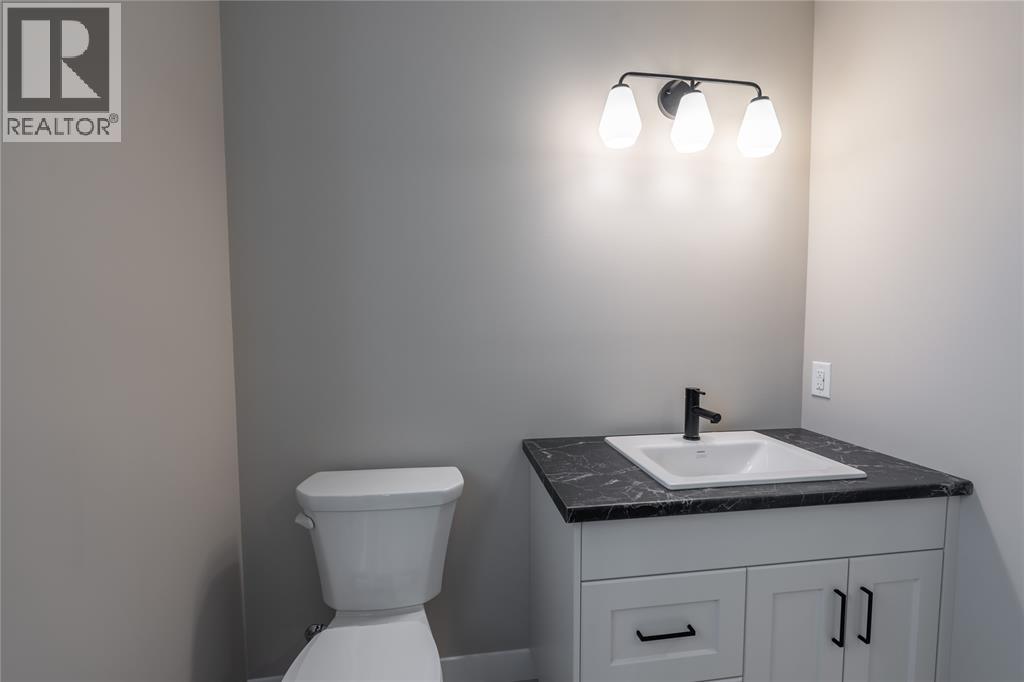 4005 Greenwood Drive, Petrolia, Ontario  N0N 1R0 - Photo 17 - 26001068