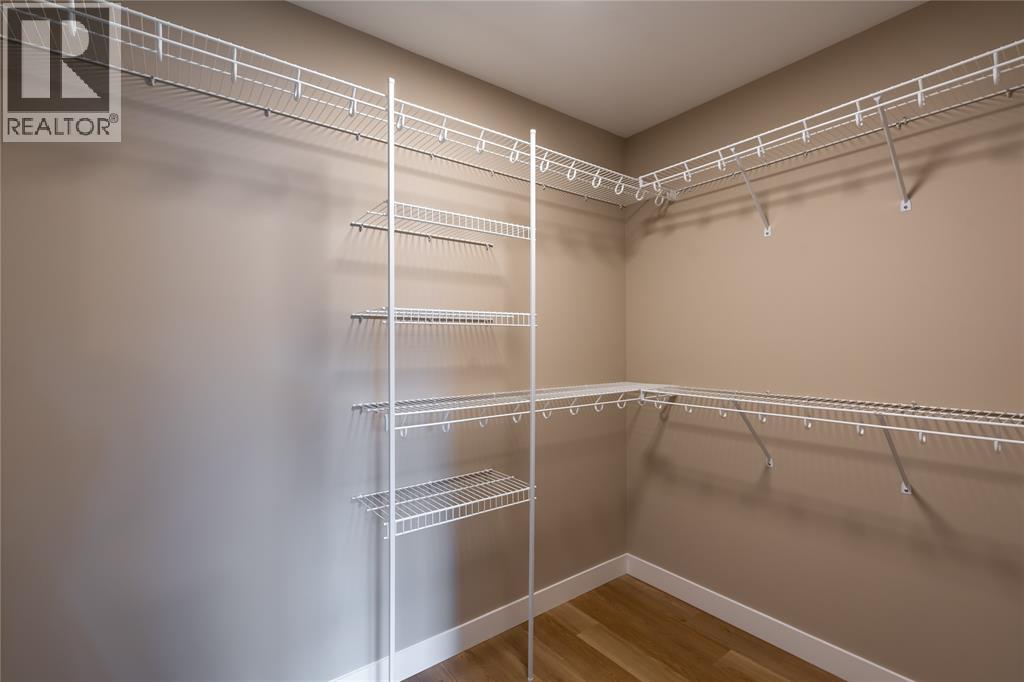 4005 Greenwood Drive, Petrolia, Ontario  N0N 1R0 - Photo 16 - 26001068