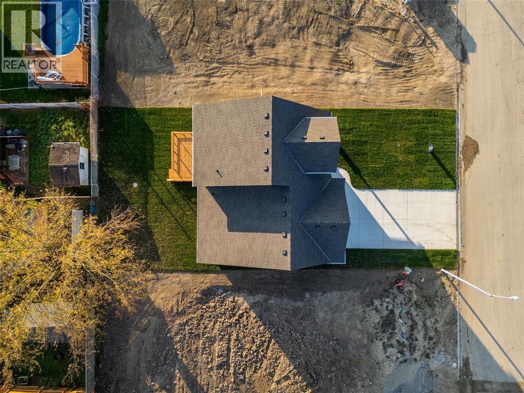 4005 Greenwood Drive, Petrolia, Ontario  N0N 1R0 - Photo 48 - 26001068