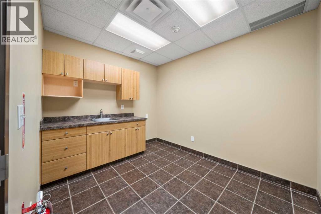 B1 & B2, 53 Burnt Park Drive, Red Deer, Alberta  T4P 0J7 - Photo 14 - A2263419