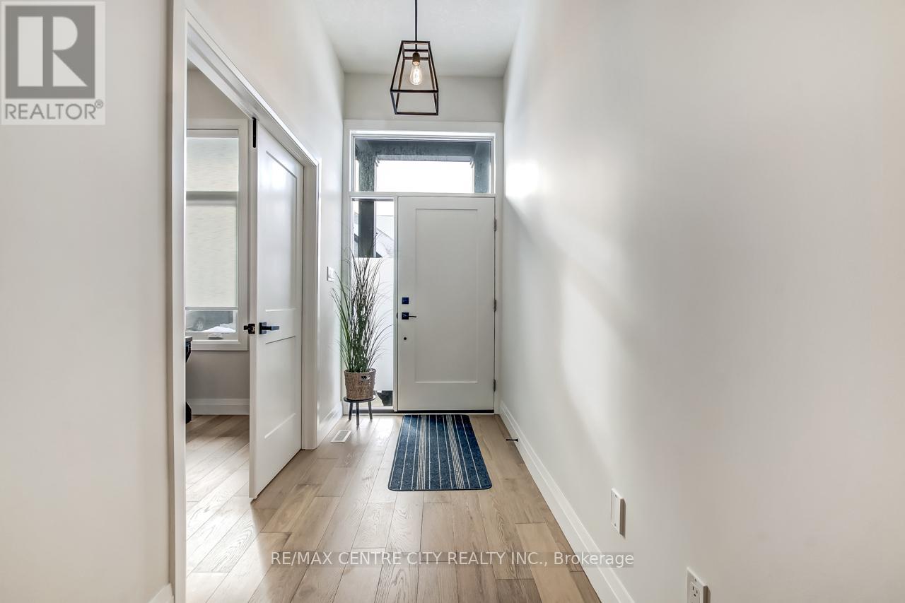 35 - 63 Compass Trail, Central Elgin, Ontario  N5L 0B4 - Photo 4 - X12748224