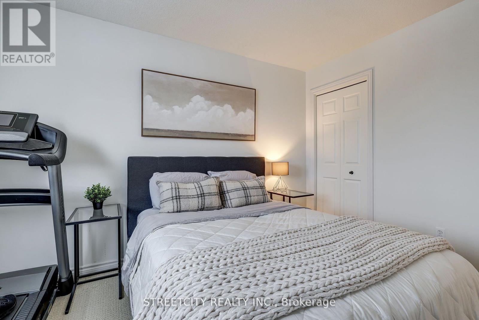 105 Penhale Avenue, St. Thomas, Ontario  N5R 6M3 - Photo 31 - X12748228