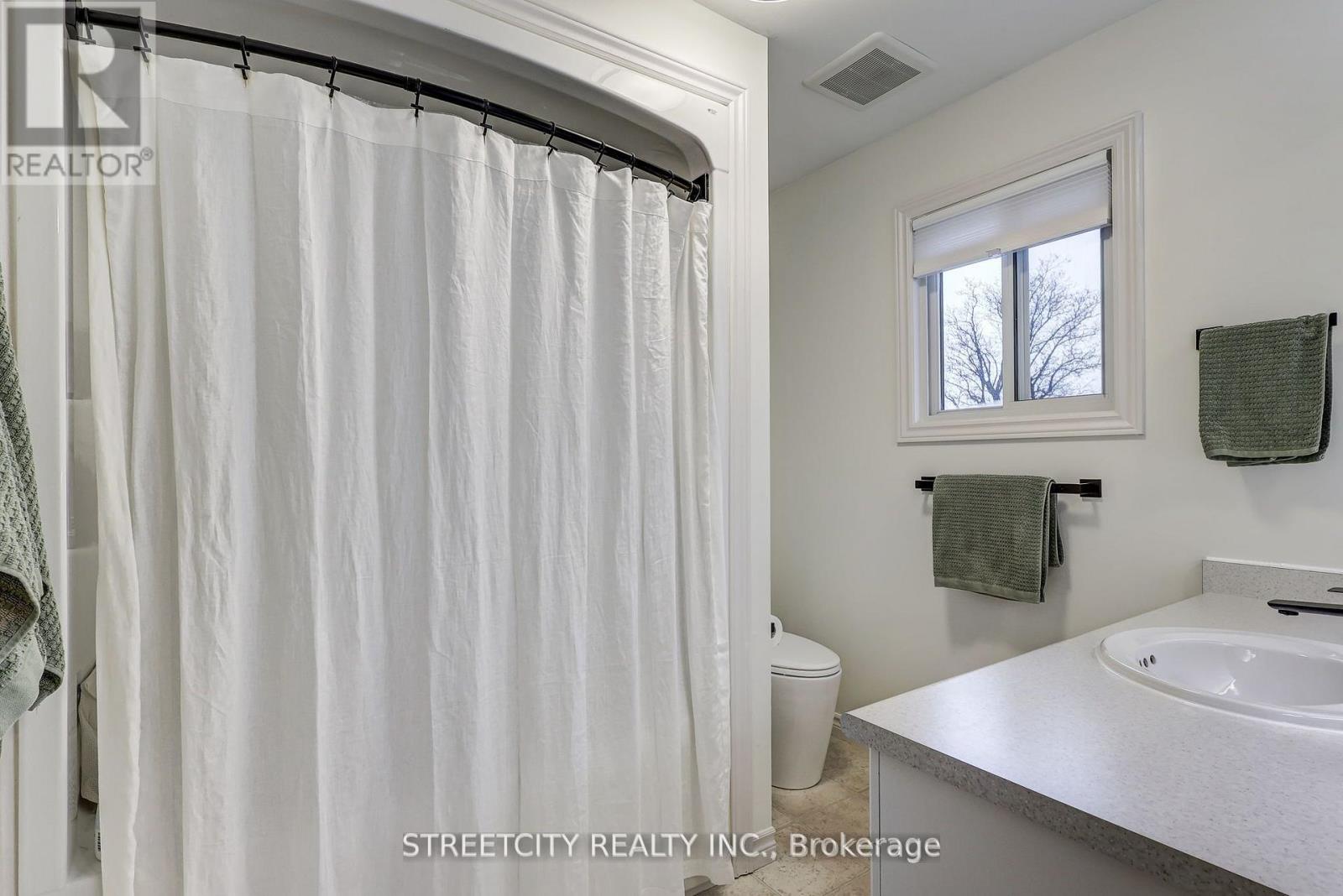 105 Penhale Avenue, St. Thomas, Ontario  N5R 6M3 - Photo 32 - X12748228