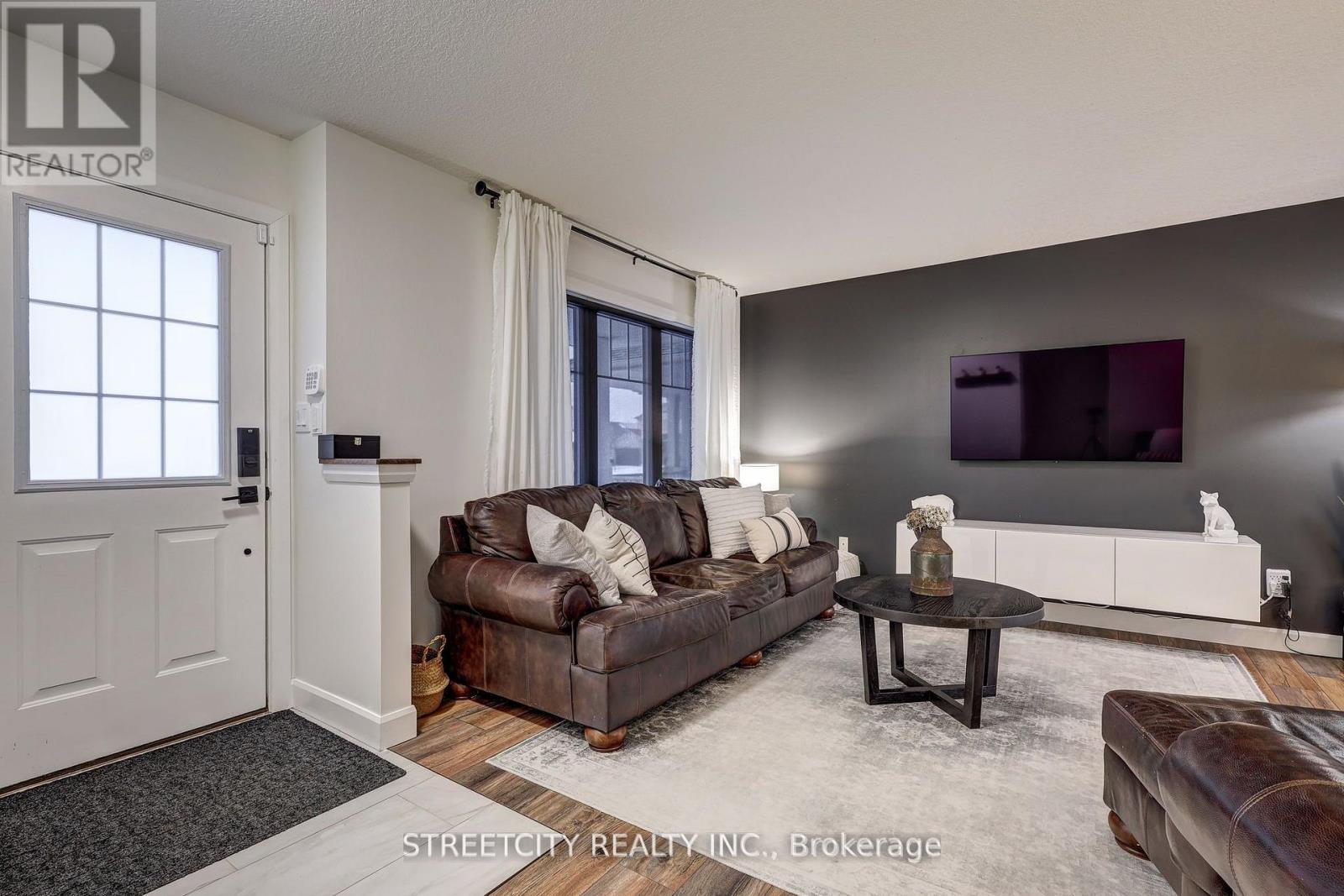 105 Penhale Avenue, St. Thomas, Ontario  N5R 6M3 - Photo 6 - X12748228