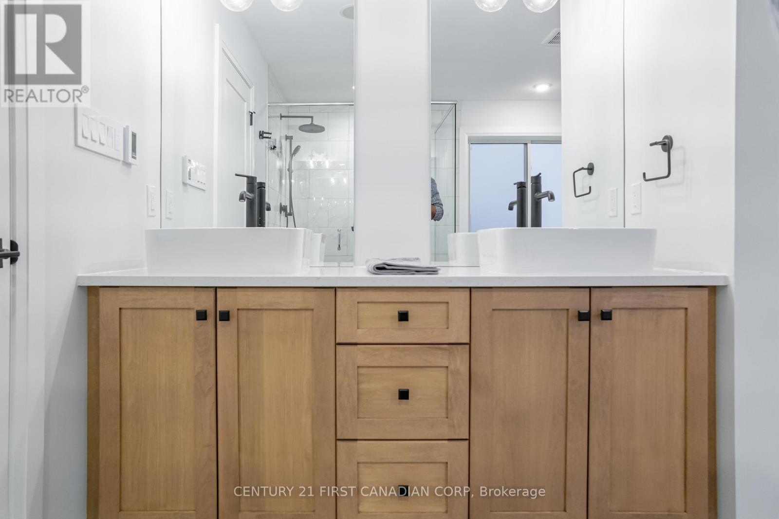 828 Kleinburg Drive, London North, Ontario  N5X 3Z1 - Photo 31 - X12748252