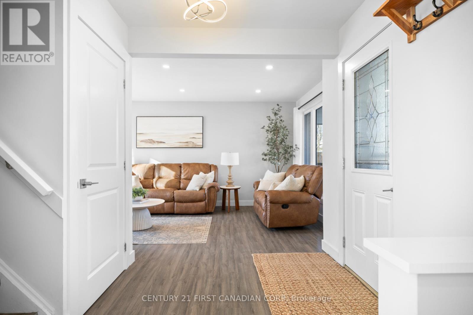 517 Ferndale Court, London South, Ontario  N6C 5C2 - Photo 6 - X12748320