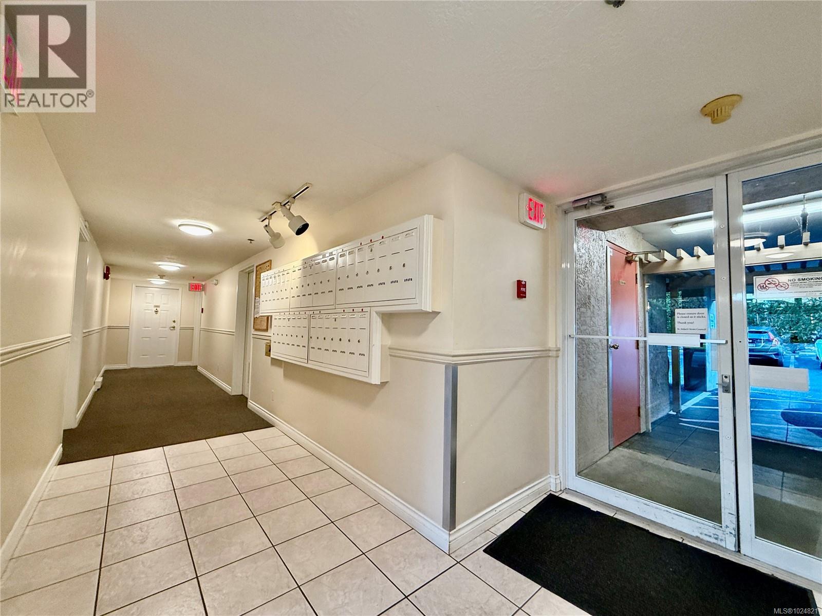 302 1694 Cedar Hill Cross Rd, Saanich, British Columbia  V8P 2P7 - Photo 15 - 1024821