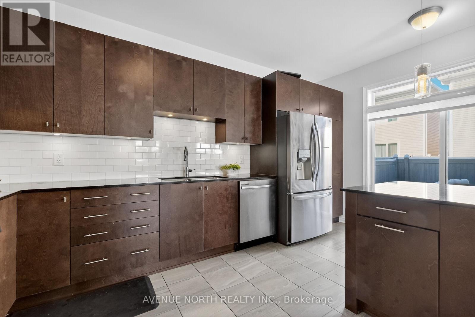 715 Vennecy Terrace, Ottawa, Ontario  K1W 0N3 - Photo 17 - X12748290