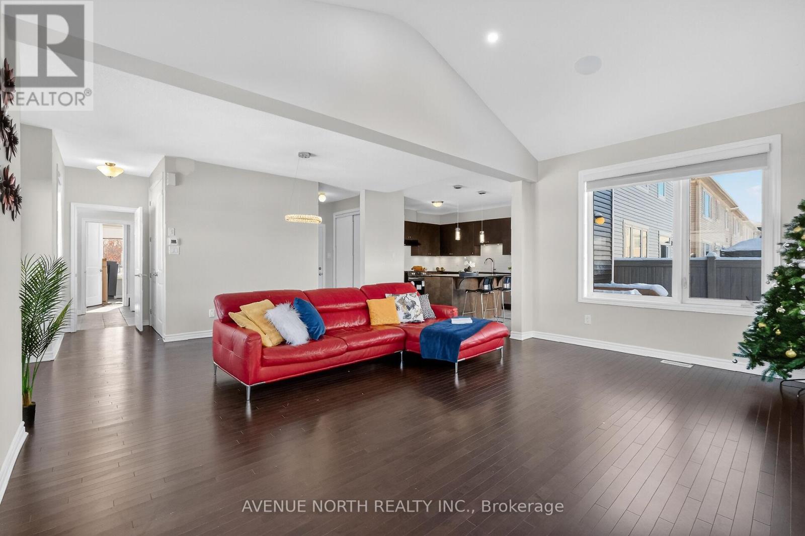 715 Vennecy Terrace, Ottawa, Ontario  K1W 0N3 - Photo 22 - X12748290