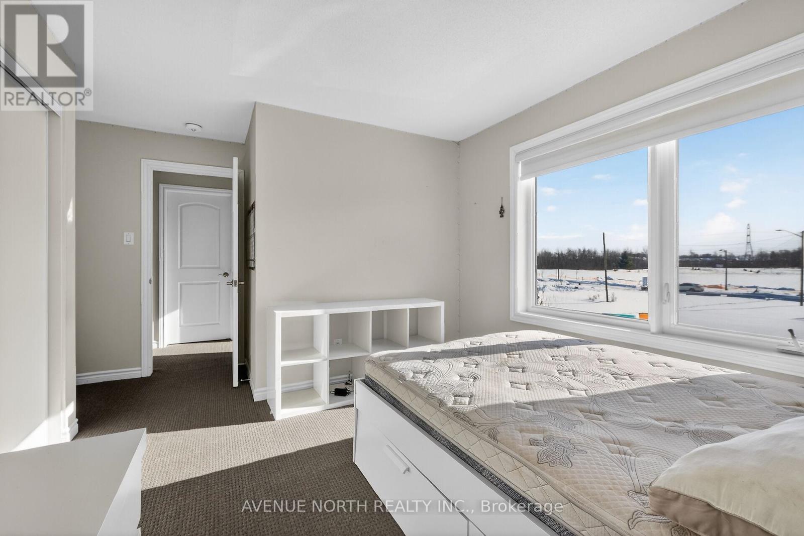 715 Vennecy Terrace, Ottawa, Ontario  K1W 0N3 - Photo 29 - X12748290