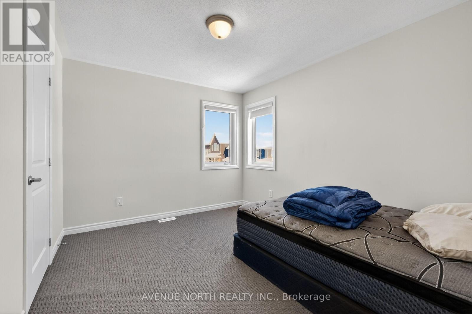715 Vennecy Terrace, Ottawa, Ontario  K1W 0N3 - Photo 31 - X12748290