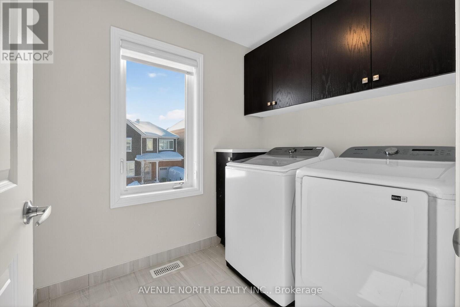 715 Vennecy Terrace, Ottawa, Ontario  K1W 0N3 - Photo 34 - X12748290