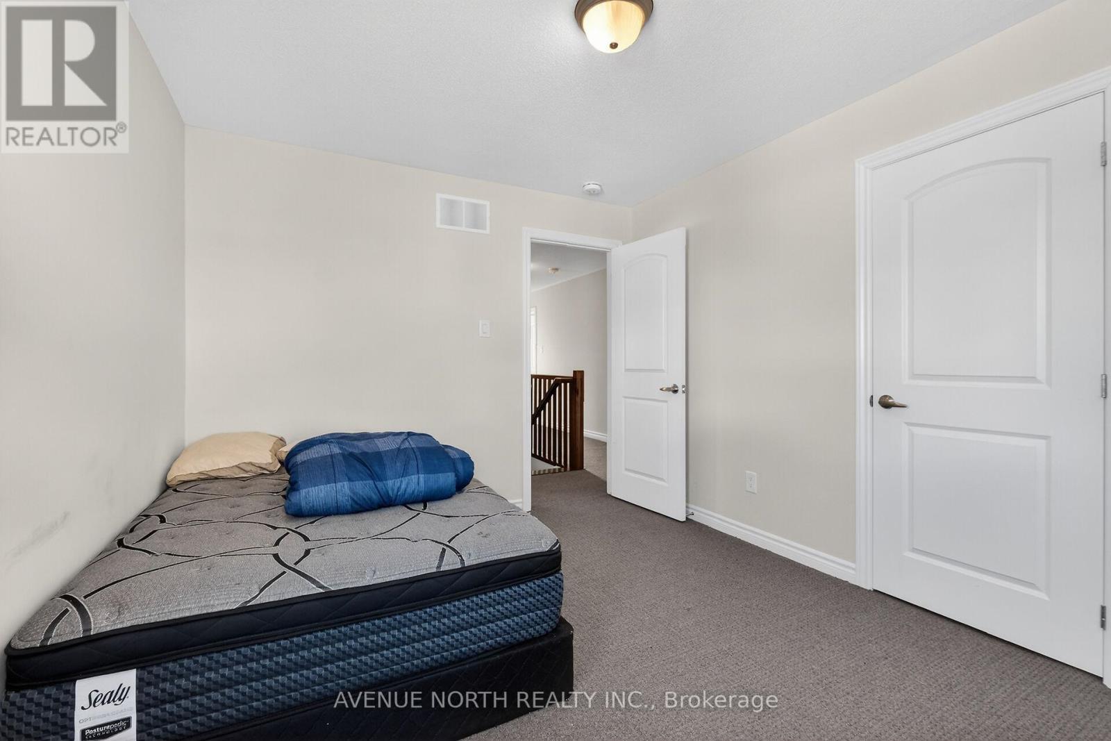 715 Vennecy Terrace, Ottawa, Ontario  K1W 0N3 - Photo 39 - X12748290