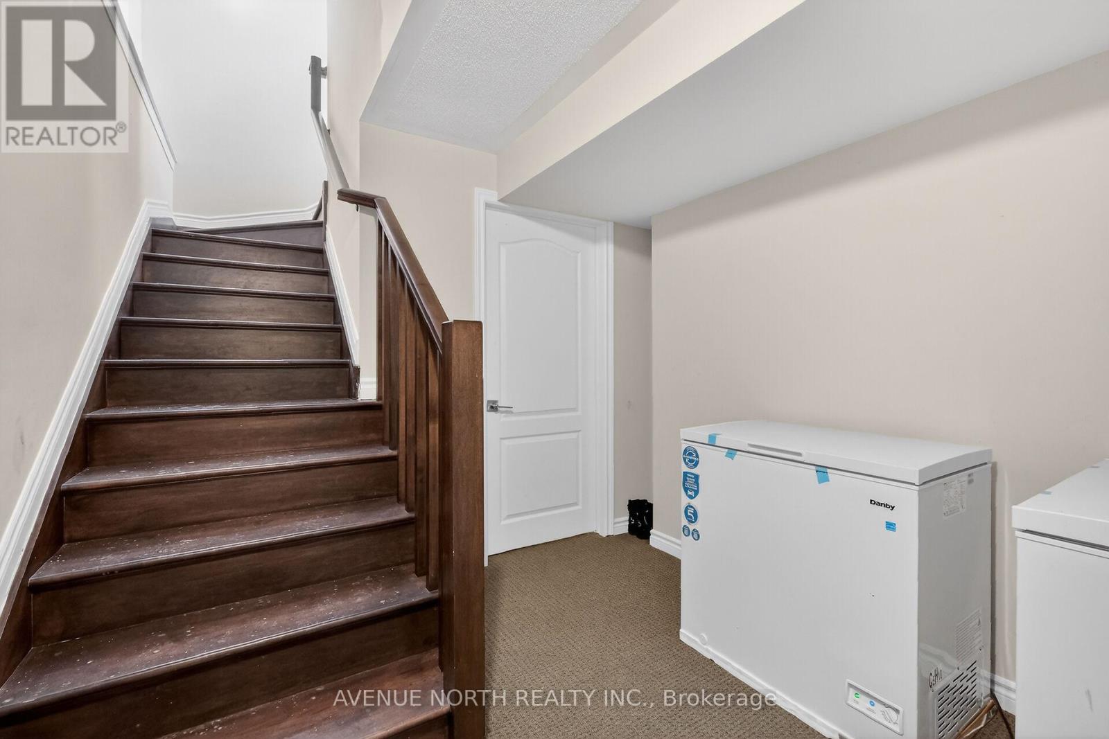 715 Vennecy Terrace, Ottawa, Ontario  K1W 0N3 - Photo 41 - X12748290