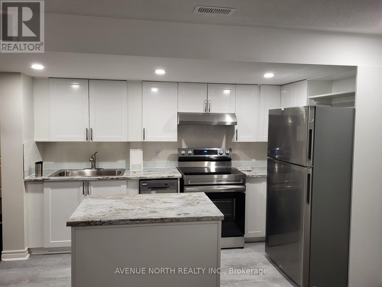 715 Vennecy Terrace, Ottawa, Ontario  K1W 0N3 - Photo 45 - X12748290