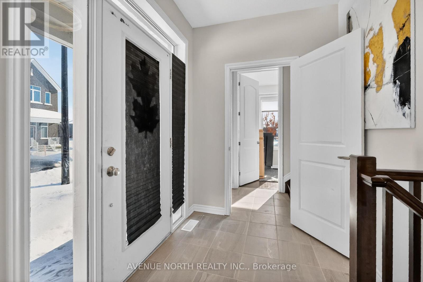 715 Vennecy Terrace, Ottawa, Ontario  K1W 0N3 - Photo 5 - X12748290