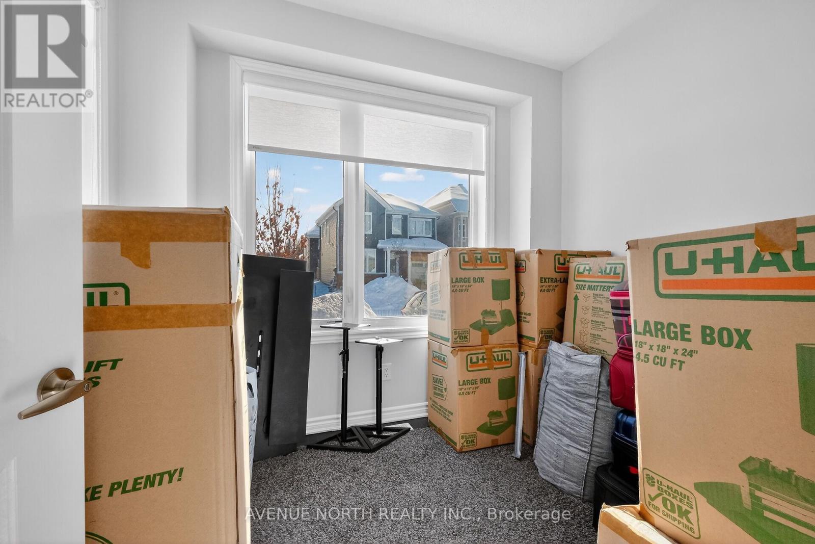 715 Vennecy Terrace, Ottawa, Ontario  K1W 0N3 - Photo 6 - X12748290