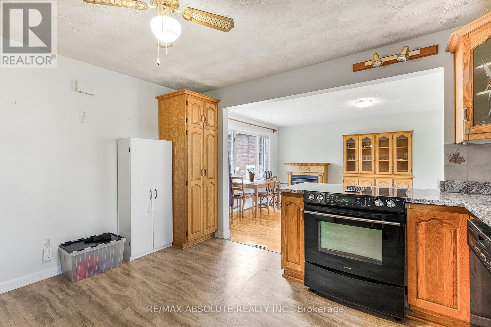 352 Lacasse Avenue, Ottawa, Ontario  K1L 7A9 - Photo 10 - X12748326