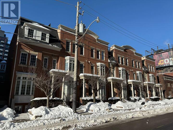 B - 4 PORTLAND STREET, Toronto, Ontario