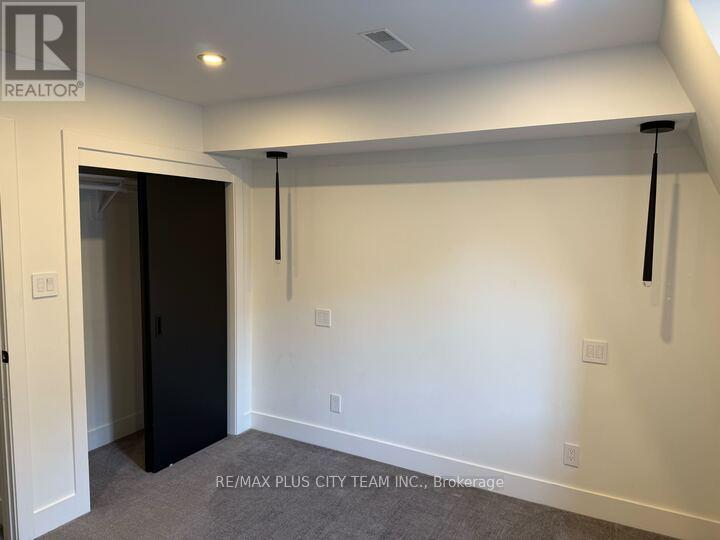 B - 4 Portland Street, Toronto, Ontario  M5V 3N6 - Photo 14 - C12646304