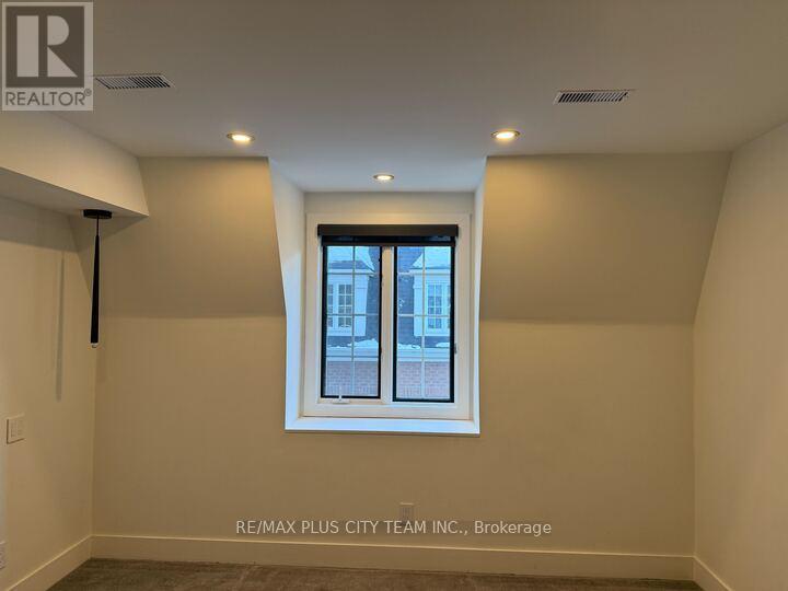 B - 4 Portland Street, Toronto, Ontario  M5V 3N6 - Photo 13 - C12646304