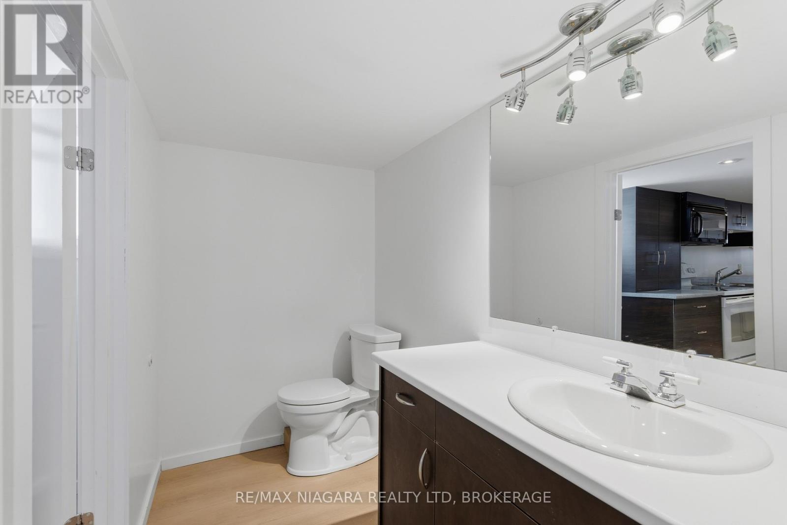 47 Bloomfield Avenue, St. Catharines (Secord Woods), Ontario  L2P 1X2 - Photo 23 - X12748184