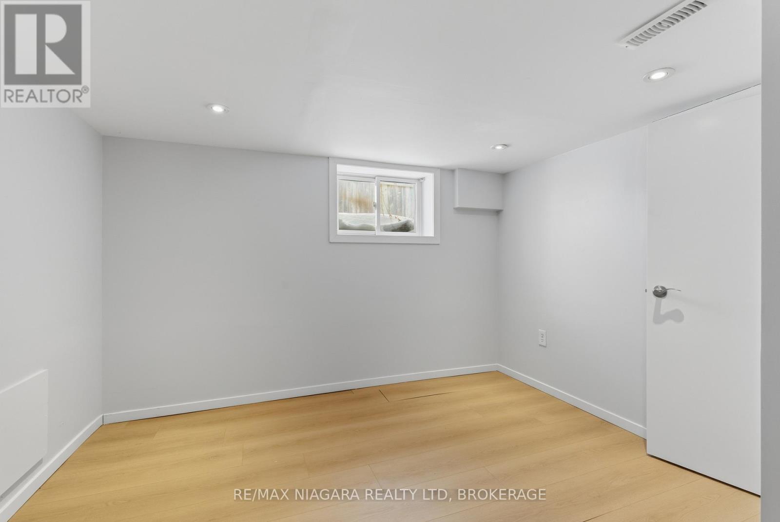 47 Bloomfield Avenue, St. Catharines (Secord Woods), Ontario  L2P 1X2 - Photo 24 - X12748184