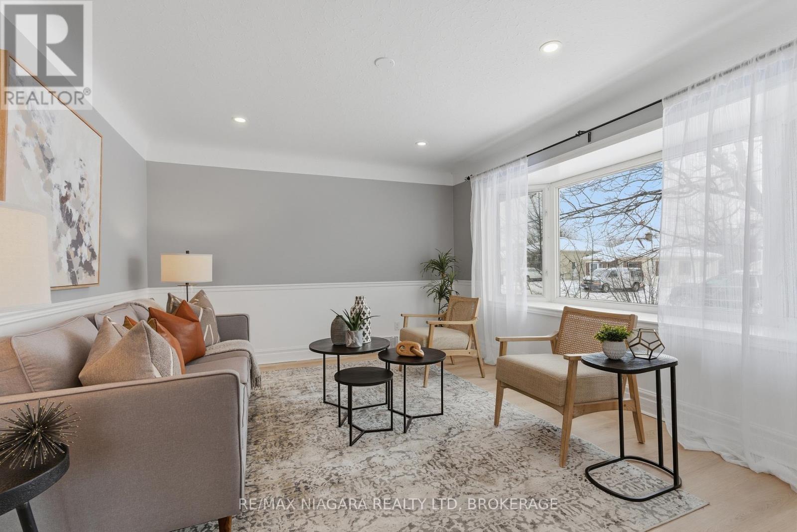 47 Bloomfield Avenue, St. Catharines (Secord Woods), Ontario  L2P 1X2 - Photo 4 - X12748184