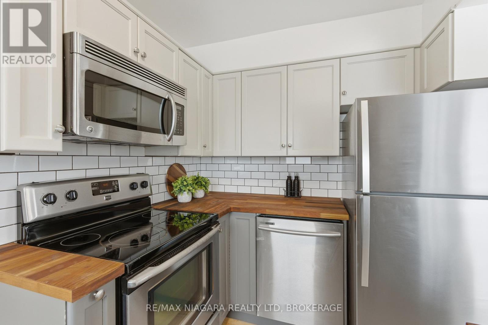 47 Bloomfield Avenue, St. Catharines (Secord Woods), Ontario  L2P 1X2 - Photo 8 - X12748184