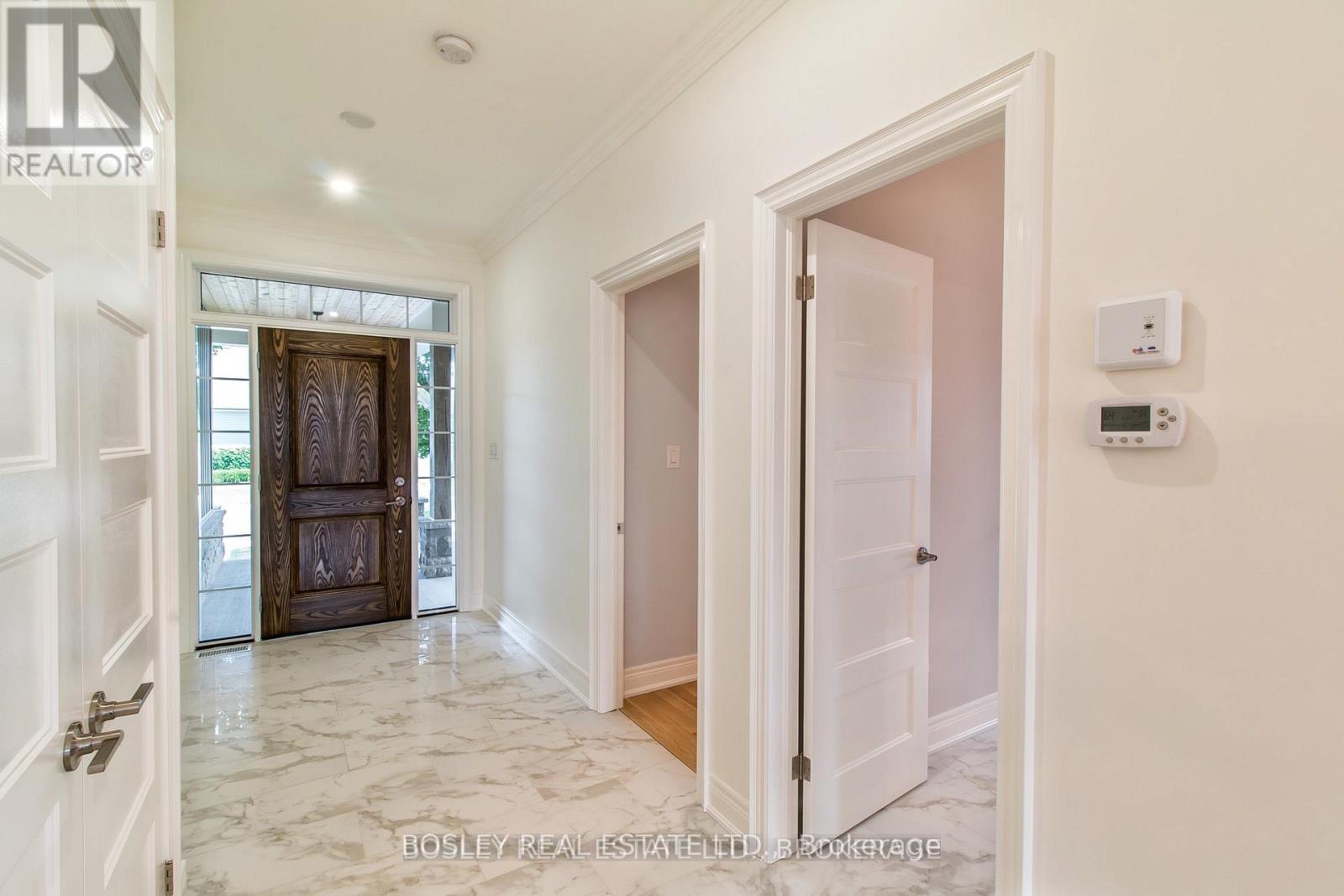 6168 Curlin Crescent, Niagara Falls (Forestview), Ontario  L2H 3W8 - Photo 9 - X12748188