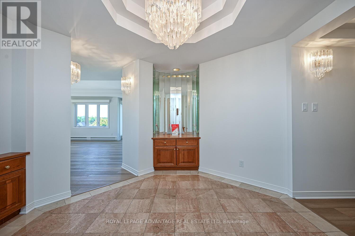 401 - 10 Armstrong Drive, Smiths Falls, Ontario  K7A 5H8 - Photo 2 - X12748142