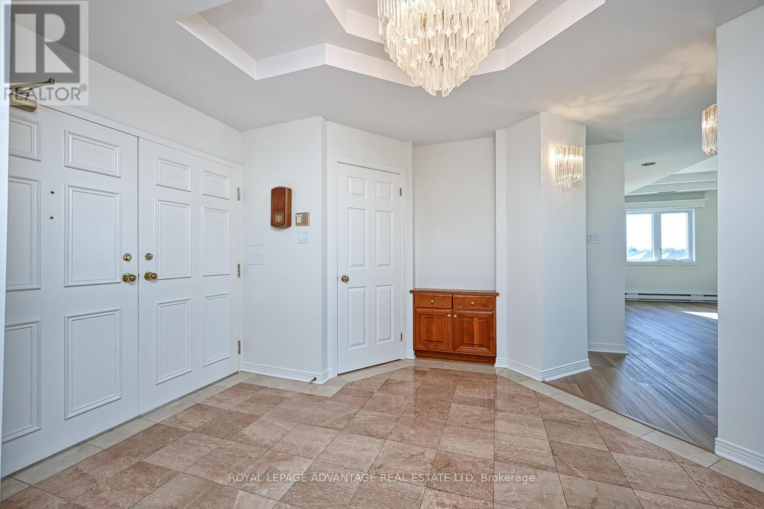 401 - 10 Armstrong Drive, Smiths Falls, Ontario  K7A 5H8 - Photo 3 - X12748142