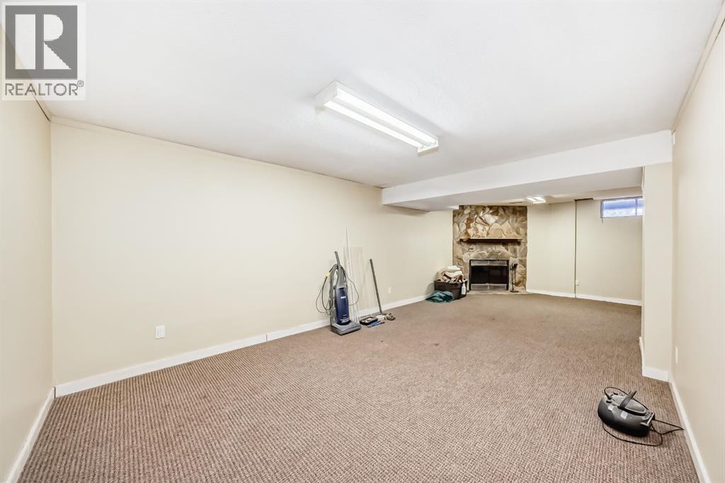 247 Bracewood Road Sw, Calgary, Alberta  T2W 3C2 - Photo 21 - A2270469