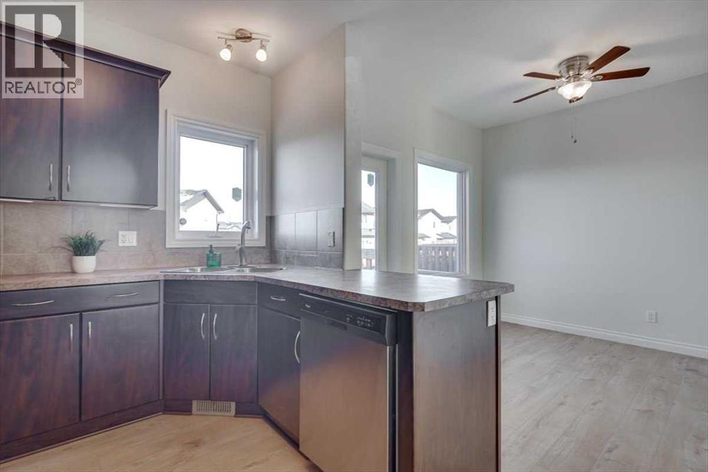 97 Piper Close, Blackfalds, Alberta  T4M 0G5 - Photo 12 - A2282330