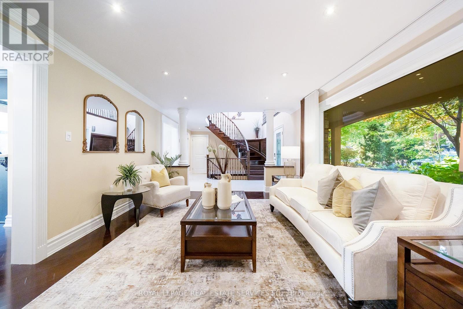 3278 Credit Heights Drive, Mississauga, Ontario  L5C 2L7 - Photo 5 - W12748130