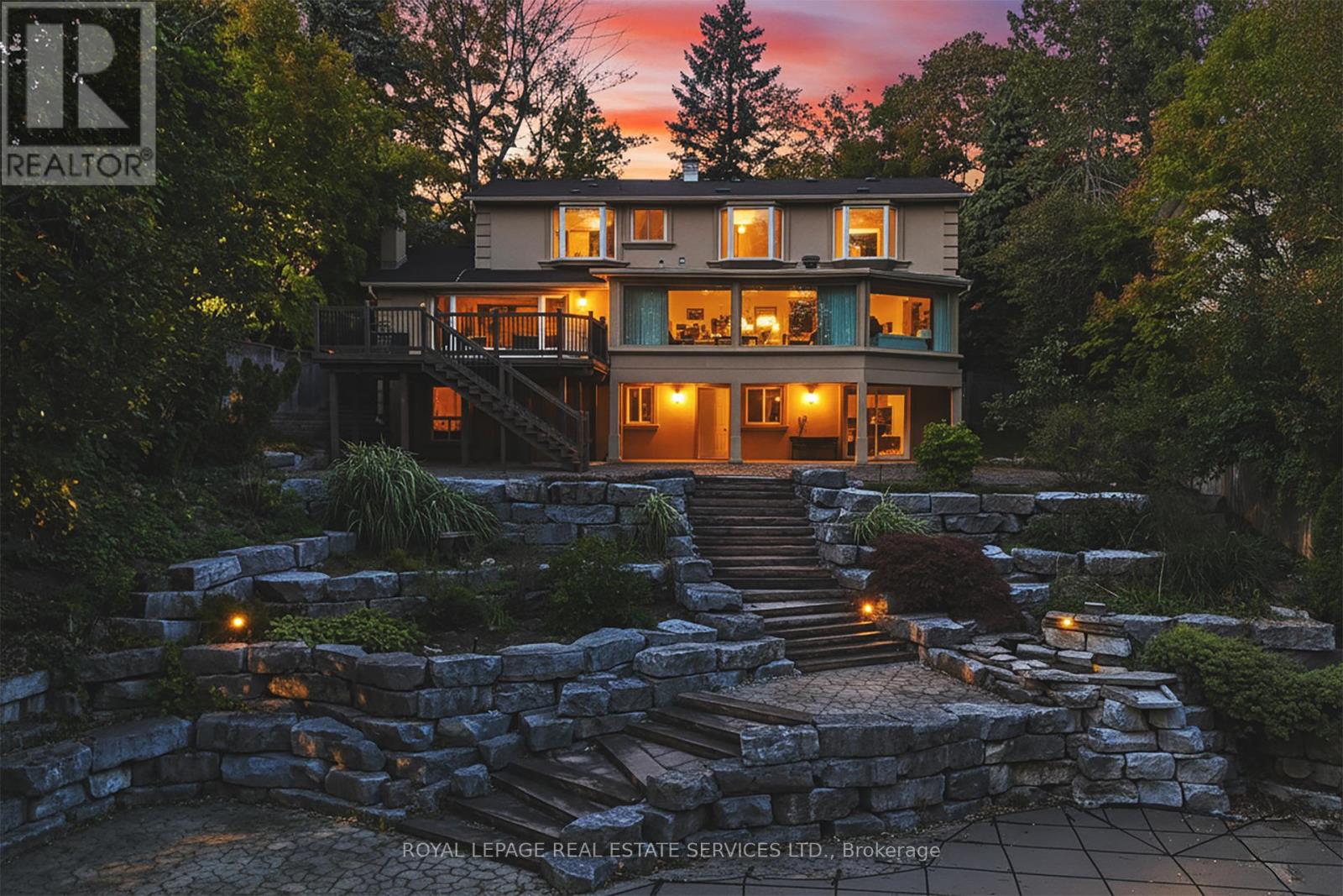 3278 Credit Heights Drive, Mississauga, Ontario  L5C 2L7 - Photo 3 - W12748130