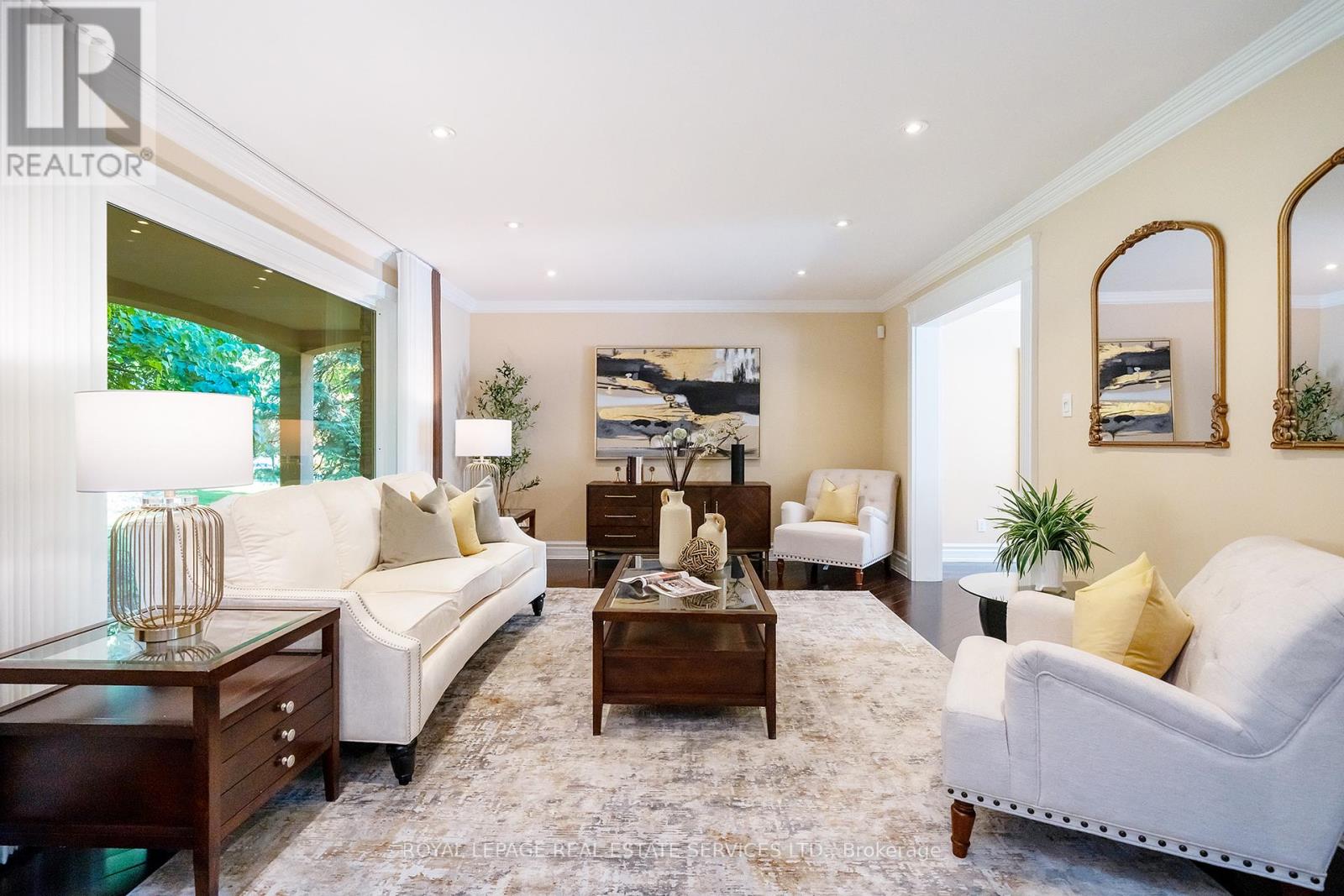 3278 Credit Heights Drive, Mississauga, Ontario  L5C 2L7 - Photo 4 - W12748130