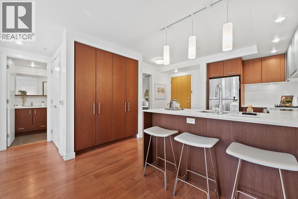 304 221 E 3rd Street, North Vancouver, British Columbia  V7L 1C5 - Photo 13 - R3085217