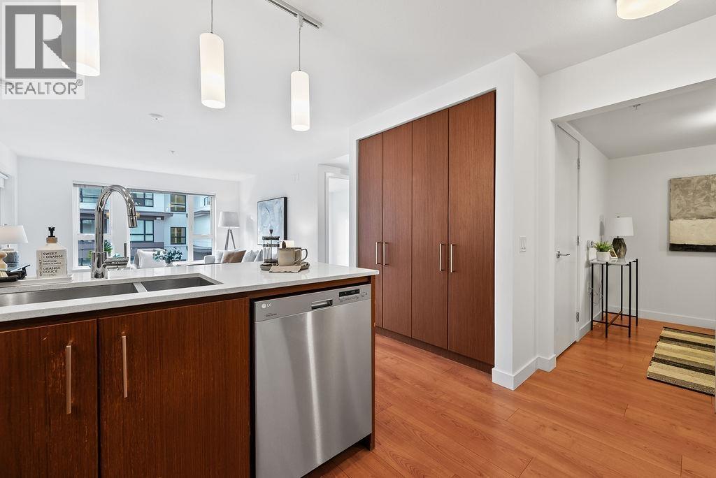 304 221 E 3rd Street, North Vancouver, British Columbia  V7L 1C5 - Photo 5 - R3085217