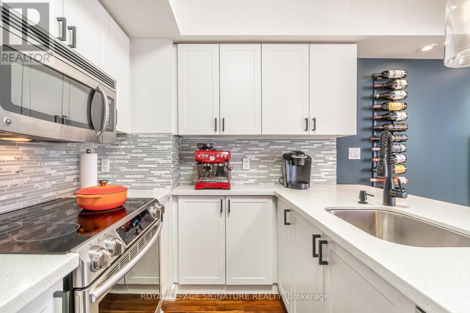 119 - 21 Earl Street, Toronto, Ontario  M4Y 3C8 - Photo 10 - C12748164