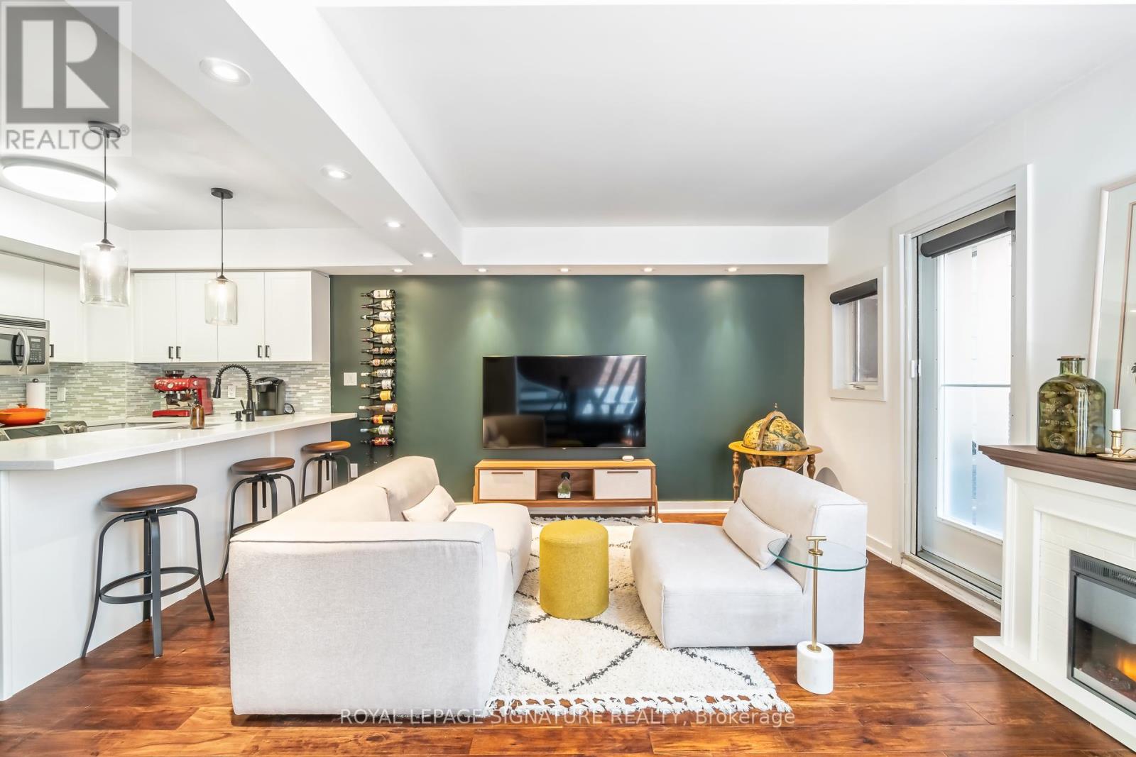 119 - 21 Earl Street, Toronto, Ontario  M4Y 3C8 - Photo 12 - C12748164