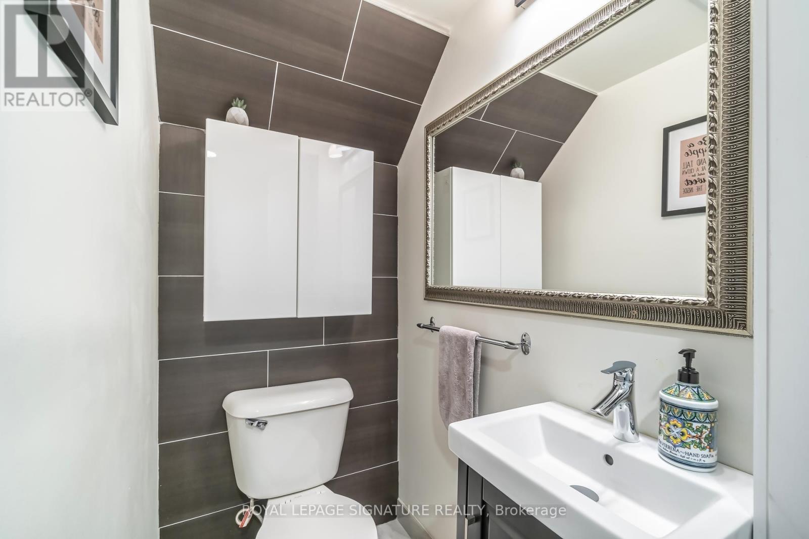 119 - 21 Earl Street, Toronto, Ontario  M4Y 3C8 - Photo 13 - C12748164