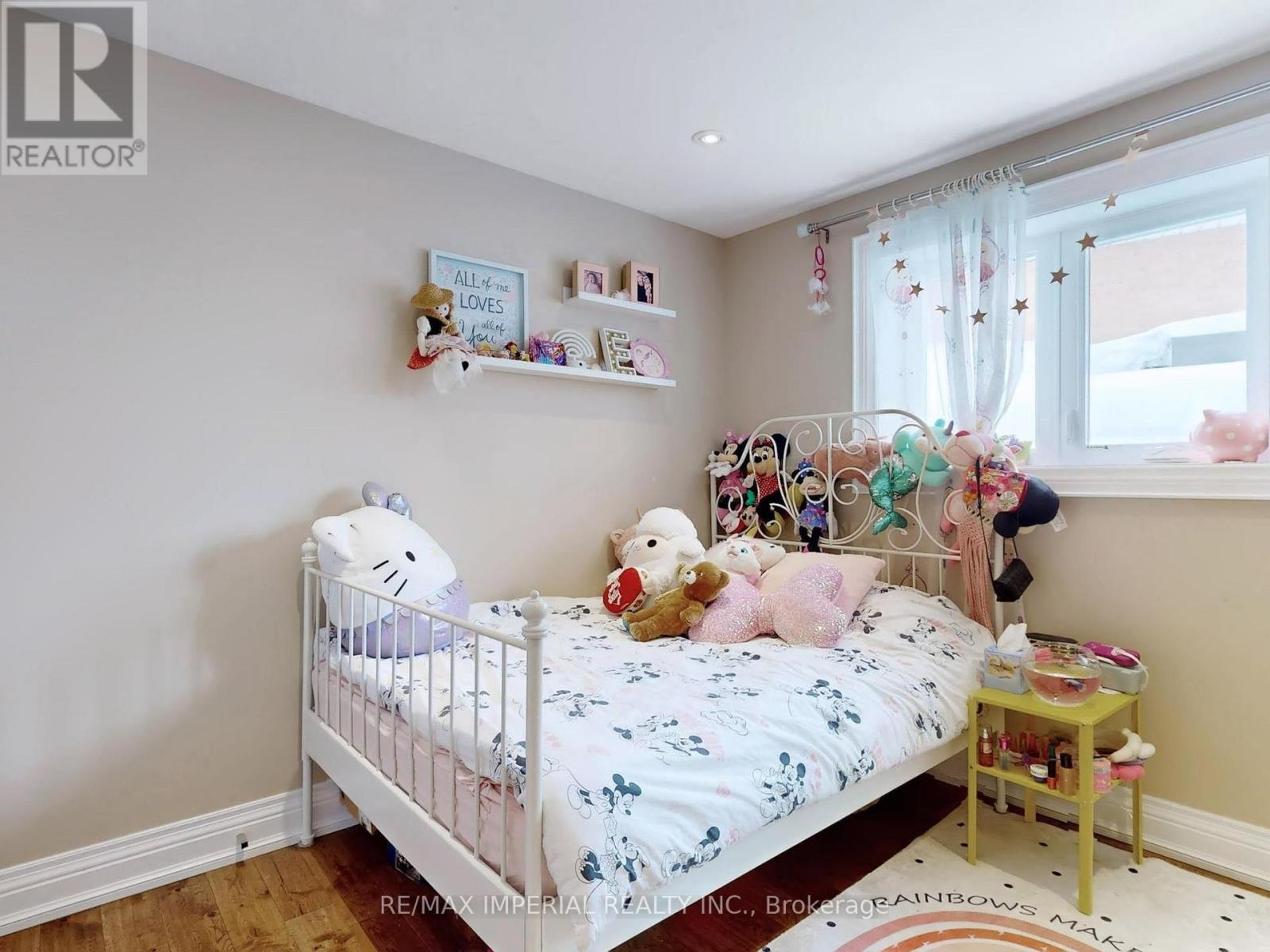 35 Waddington Crescent, Toronto, Ontario  M2J 2Z9 - Photo 10 - C12748334