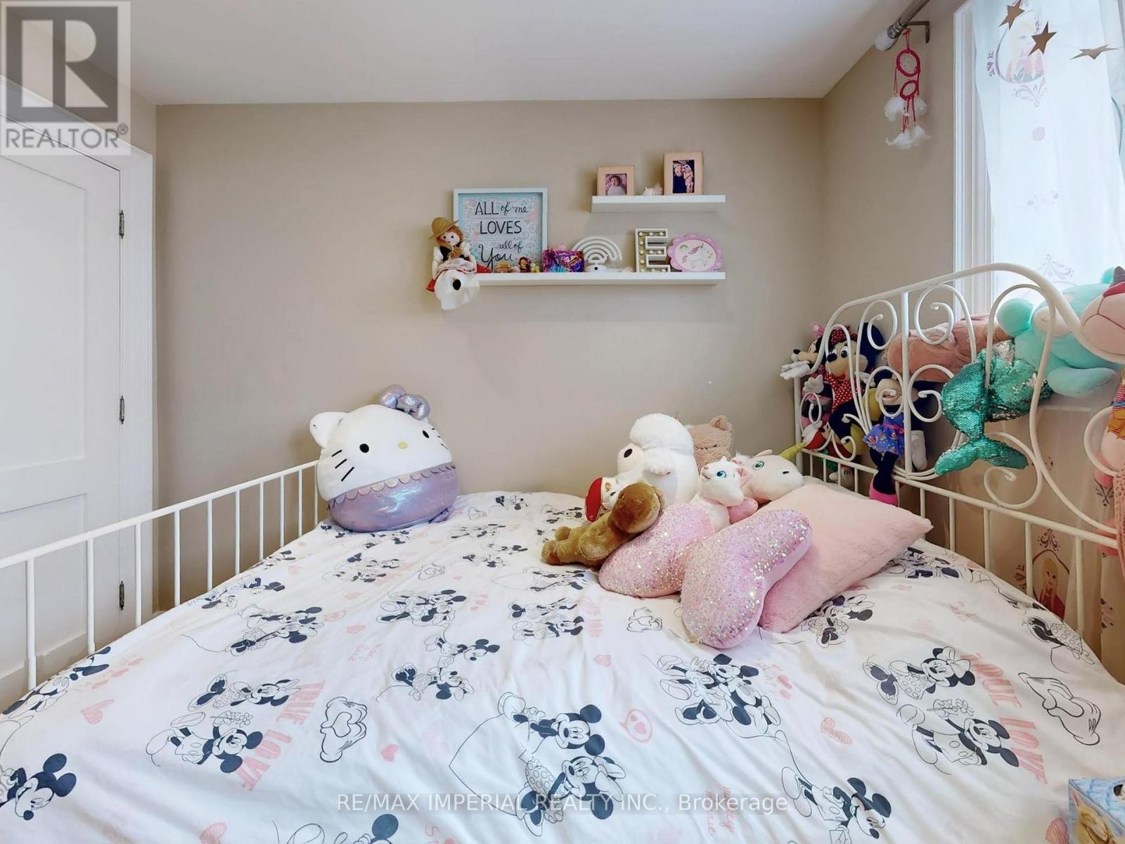 35 Waddington Crescent, Toronto, Ontario  M2J 2Z9 - Photo 11 - C12748334