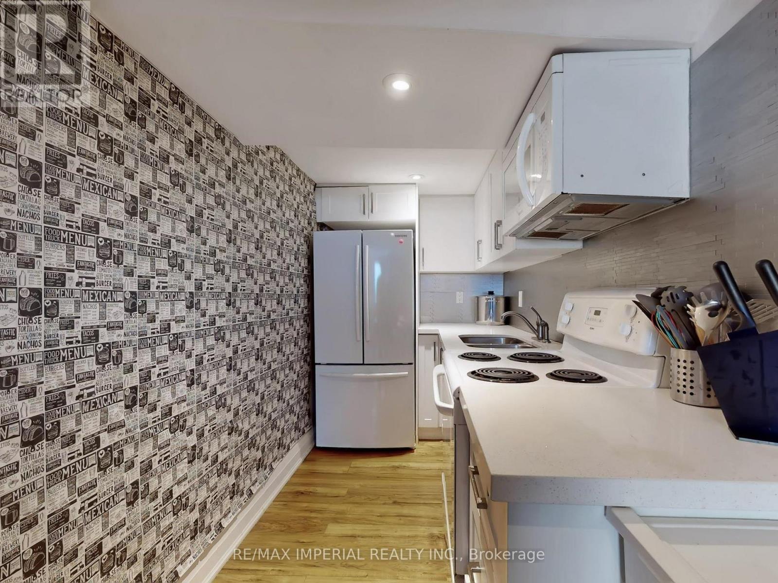 35 Waddington Crescent, Toronto, Ontario  M2J 2Z9 - Photo 31 - C12748334