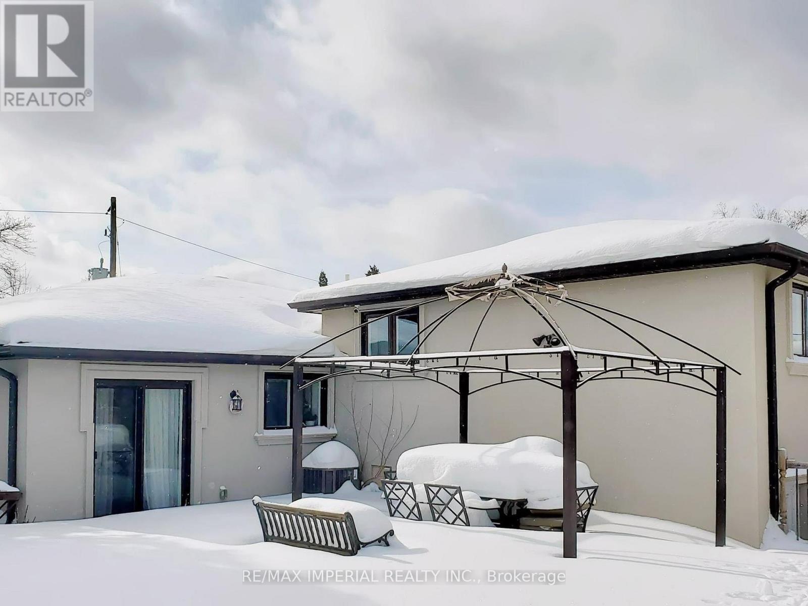 35 Waddington Crescent, Toronto, Ontario  M2J 2Z9 - Photo 36 - C12748334