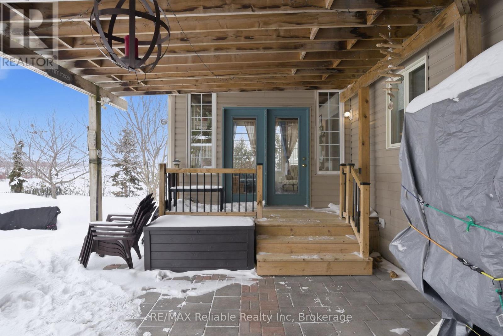 74767 Elm Crescent, Bluewater, Ontario  N0M 1G0 - Photo 40 - X12748092