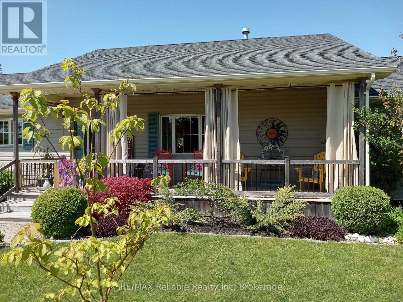 74767 Elm Crescent, Bluewater, Ontario  N0M 1G0 - Photo 6 - X12748092