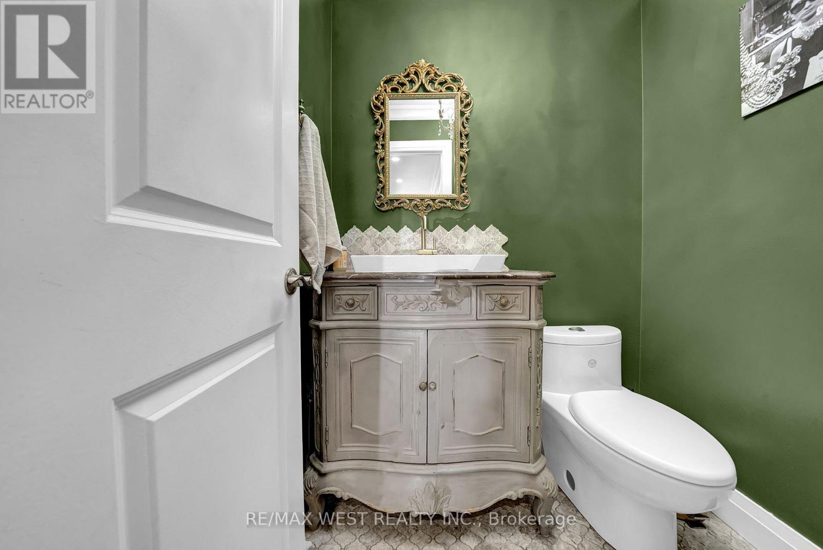 32 Falstaff Crescent, Whitby, Ontario  L1R 1W3 - Photo 17 - E12748286